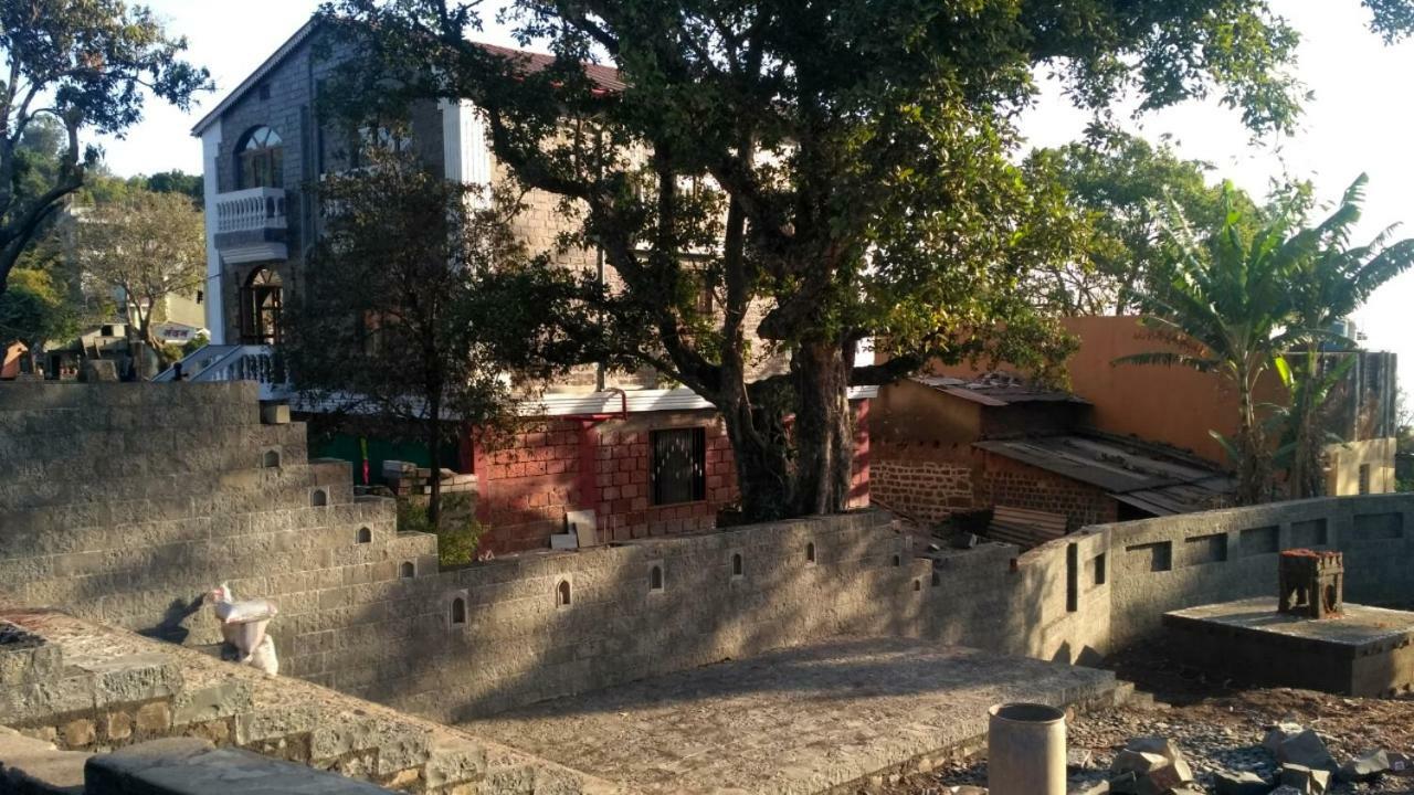 Magadh Resort ,In Fort Panhala Hotel Panhāla מראה חיצוני תמונה